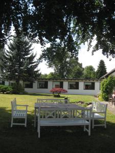 Taman di luar Hotel Liselund