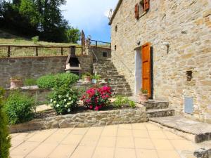Vonkajšia záhrada v ubytovaní Charming Stone Retreat