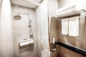 Intrada Icheon Hotel的一间浴室