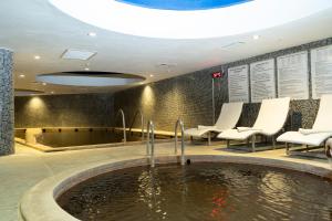 A piscina em ou perto de Doğa Thermal Health & Spa
