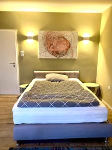 Ein Bett oder Betten in einem Zimmer der Unterkunft Seven