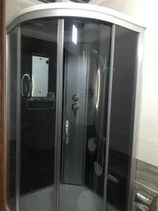 EMIR PLAZA HOTEL tesisinde bir banyo