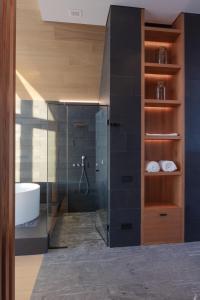 Ванна кімната в Iceland Lakeview Retreat