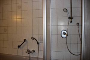 Vonios kambarys apgyvendinimo įstaigoje Hotel Gasthof Zum weissen Lamm