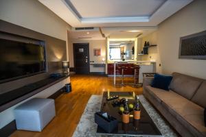 TV a/nebo společenská místnost v ubytování Gray Boutique Hotel Casablanca