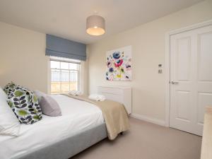 Gallery image of Pass The Keys Quiet 1 bed central apartment with parking in Bath