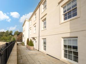 Gallery image of Pass The Keys Quiet 1 bed central apartment with parking in Bath