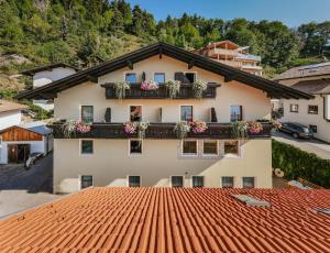 Foto dalla galleria di Pension Florian a Burgusio