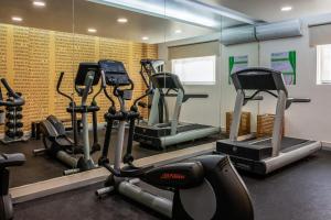Fitness centrum a/nebo fitness zařízení v ubytování Wyndham Garden Cancun Downtown