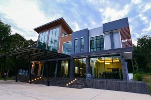 Bygningen som villaen ligger i