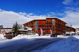 겨울의 Appartement 4 personnes 32m2 Au pied des pistes- WiFI- Balcon Sud- Chamrousse 1650