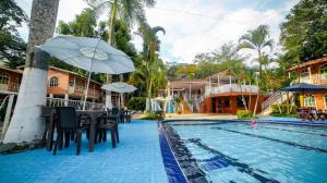 Bazén v ubytování Portón de Occidente by Bernalo Hotels nebo v jeho okolí