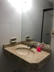 Ένα μπάνιο στο La Casa de Pedro Hostel