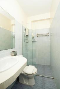 Koupelna v ubytování RJ Hotel Kulai