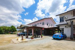 Gedung tempat hotel berlokasi