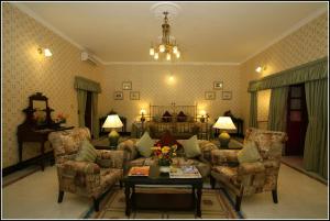 Posezení v ubytování Gajner Palace-Heritage by HRH Group of Hotels