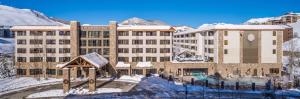 Grand Lodge Condo in the Heart of Mt Crested Butte condo v zimě