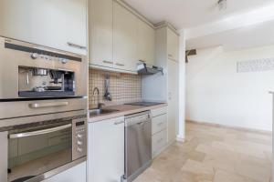 Kuchyňa alebo kuchynka v ubytovaní Altea Hills Villa Noruega