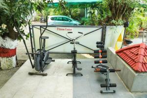 Fitnesscenter och/eller fitnessfaciliteter på Sanidhya Beach Resort