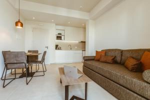 Η κουζίνα ή μικρή κουζίνα στο ANTEL Suites & Apartments