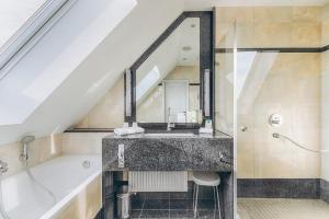 Koupelna v ubytování Hotel Moosburger Hof