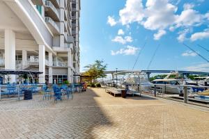 Photo de la galerie de l'établissement The Wharf, à Orange Beach