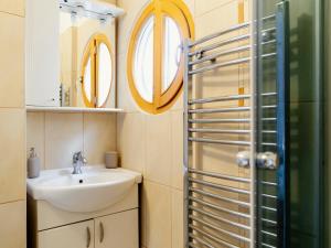 Lovely vintage double studio in city center