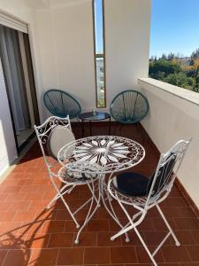 Balkón nebo terasa v ubytování House Amendoeiras , Vila moura