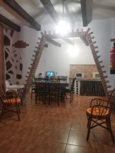 Telewizja i/lub zestaw kina domowego w obiekcie Casita Rural con Jacuzzi climatizado.