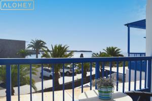 Balkon lub taras w obiekcie Casa Maresía Las Moreras con Vista Mar en primera linea y Piscina compartida