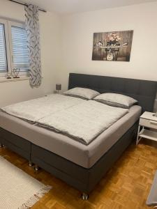 Krevet ili kreveti u jedinici u objektu Apartment Privlaka direkt am Strand mit Klima und neuem Badezimmer