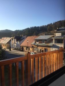 Nespecifikovaný výhled na hory nebo výhled na hory při pohledu z apartmánu