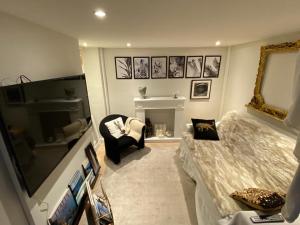 A television and/or entertainment centre at Appartamento Torino Centro