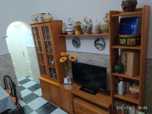 TV a/nebo společenská místnost v ubytování Los Tres Girasoles
