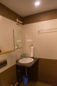 Koupelna v ubytování ComfyCorner - Luxurious 2-BHK Apartment
