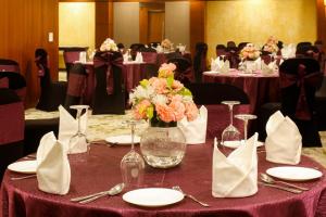 Restaurace v ubytování Nemesia City Center - Gurugram, Sector 29