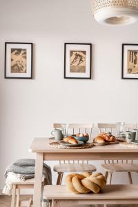 Jídlo v apartmánu nebo okolí + 7 fotografií