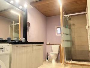 Koupelna v ubytování Résidence Verdi - Appartements meublés en centre ville