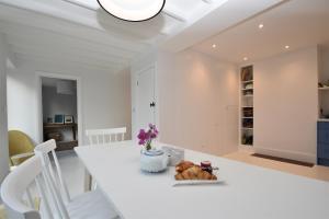 Χώρος καθιστικού στο Seaside Retreat
