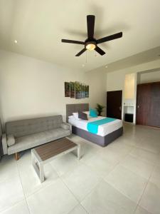 Гостиная зона в Hotel Naoz