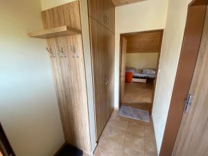 Posteľ alebo postele v izbe v ubytovaní Apartmány F - chata SVOBODĚNKA