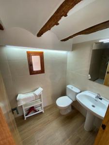 Phòng tắm tại VILLA SOL Casa con cueva privada y vistas a la Iglesia +23 ảnh