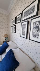 Postel nebo postele na pokoji v ubytování Chocolate Manor House Hotel Boutique