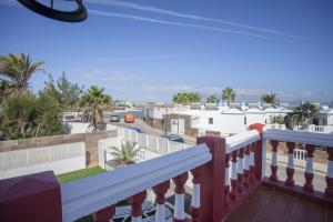 Zdjęcie z galerii obiektu Galera Beach Boutique Art Villas with Private Pools, Free Wifi & BBQ, Corralejo by Amazzzing Travel w Corralejo