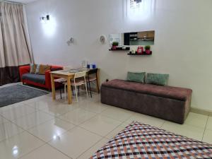 Ruang duduk di D'Kroll Vega Residensi Cyberjaya 1 Bedroom Suite