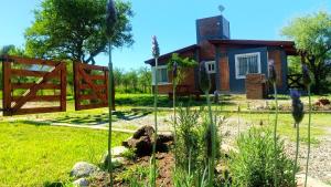 Κήπος έξω από το Los Tres Algarrobos