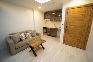 A kitchen or kitchenette at Zin Hotel İstanbul