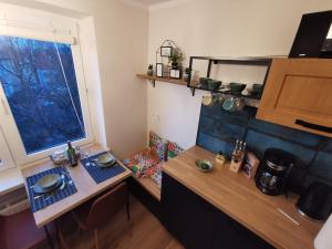 Kuchyňa alebo kuchynka v ubytovaní APARTAMENT NA WZGÓRZU