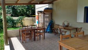 Un restaurante o sitio para comer en Pousada Canoeiro