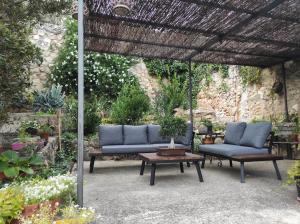 Casa Rural El Botánico外面的花园